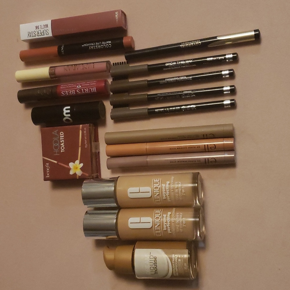 Large Bundle of brand new designer cosmetics